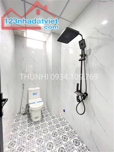 Nhà đẹp Đào Tấn vị trí đẹp giá chỉ 2.x tỷ - 4