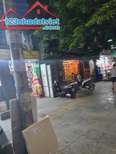 Đất mình khai hai bà trưng 153m lô góc LH 0376655225 để sở hữu