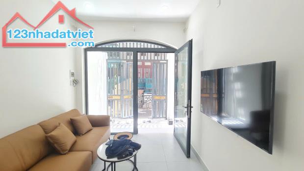 🔥SIÊU PHẨM NHÀ ĐẸP FULL NỘI THẤT PHỐ TÂY - GIÁ 4,8 TỶ - TP NHA TRANG. GẦN CHỢ ĐÊM