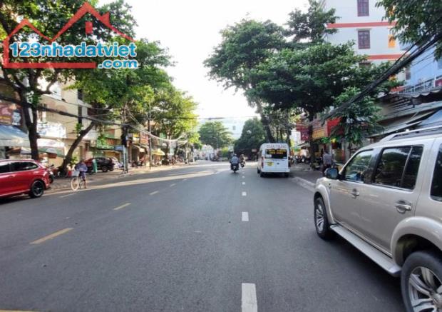 Bán đất mặt tiền Nguyễn Thị Minh Khai. P.8, gần biển Thùy Vân, giá: 65tr/m2