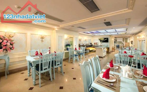 BÁN KHÁCH SẠN DÒNG TIỀN HƠN 5 TỶ MẶT PHỐ HÀNG BÔNG 172M2 - 9 TẦNG - 5M MẶT TIỀN - 220 TỶ