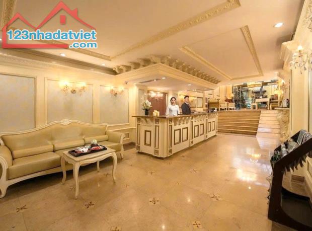 BÁN KHÁCH SẠN DÒNG TIỀN HƠN 5 TỶ MẶT PHỐ HÀNG BÔNG 172M2 - 9 TẦNG - 5M MẶT TIỀN - 220 TỶ - 1