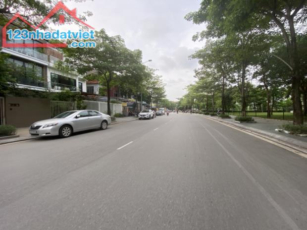 Bán nhà LK Lê Trọng Tấn, Hà Đông 120m2 - 5 Tầng -  Mặt Tiền 6M - Hơn 20 tỷ.
