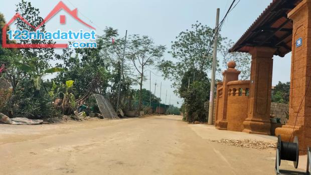 Lô góc hai mặt tiền siêu hiếm, nở hậu, có khả năng phân lô ở Bình Yên, Thạch Thất, Hà Nội. - 1