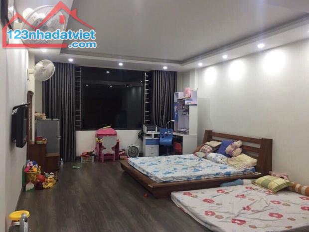 Bán Nhà Vũ Hữu Hai Mặt Ngõ Ô Tô Tránh Chỉ 200tr/m2 - 4