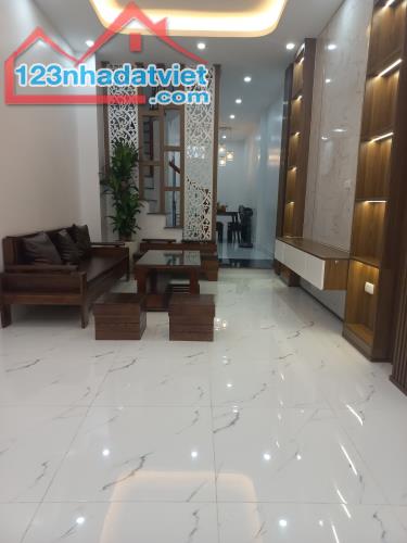 BÁN NHÀ Trường Chinh ô tô đỗ cửa, kinh doanh sầm uất, dt 39m2, 4 tầng, 10.9 tỷ - 1