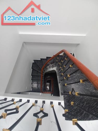 BÁN NHÀ Trường Chinh ô tô đỗ cửa, kinh doanh sầm uất, dt 39m2, 4 tầng, 10.9 tỷ - 5