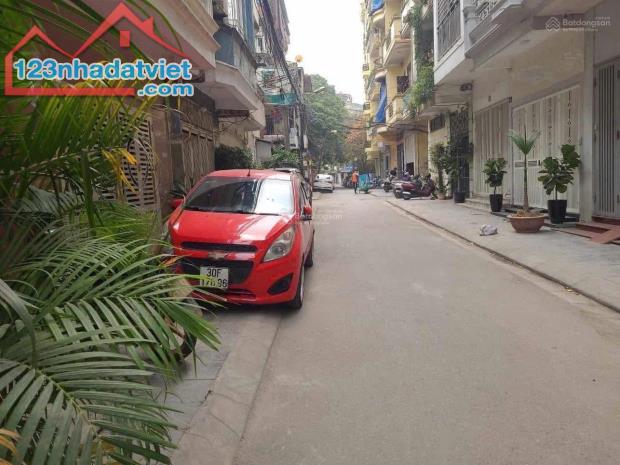 Bán nhà Võ Thị Sáu, 41m2, MT 4m, ô tô vào nhà, thang máy, giá 17.8 tỷ