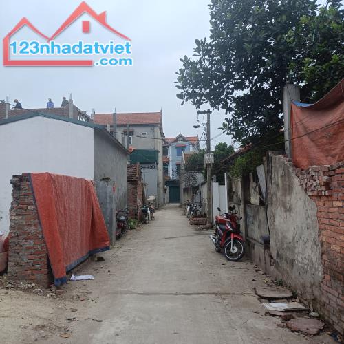 BÁN 70M2 TRUNG TÂM KHU PHỐ TRÍ QUẢ, THUẬN THÀNH, ĐƯỜNG THÔNG, MT 6M, GIÁ 1.8 TỶ