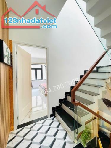BÁN NHÀ 4 TẦNG, 5.7x8, 4 PHÒNG NGỦ, GÒ VẤP - GIÁ HỜI 6.5 TỶ - VỊ TRÍ VÀNG LÊ VĂN THỌ - 4