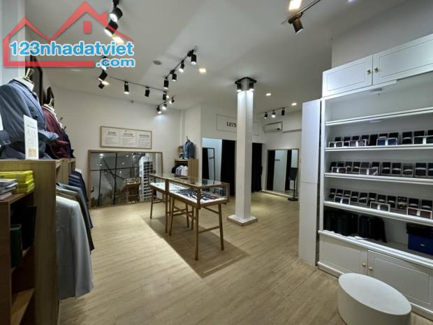 Biệt thự MT Nguyễn Thành Ý - DT: 7,2*16 - hầm, 4 tầng - 43 tỷ TL(Khan hiếm) - 5