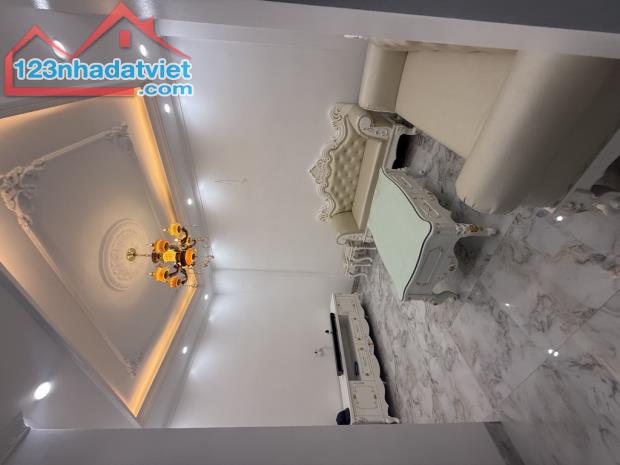 Minh Khai mới kinhkoong Diện tích rộng 64m, 5 tầng, giá 8,5 tỷ, thang máy, full nội thất. - 2