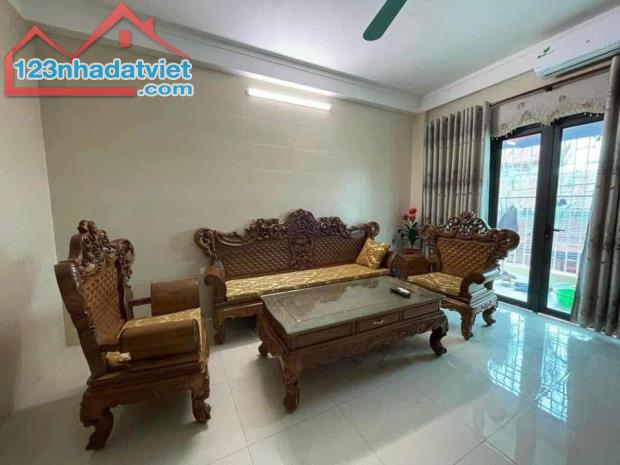 Bán nhà xã Ngọc Hồi, Thanh Trì, ô tô tránh, 5 tầng thang máy, giá 12.5 tỷ. Lh 0888229559 - 2