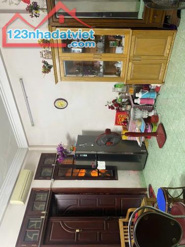 Mặt ngõ 124 Vĩnh Tuy (Đại học Kinh doanh và Công nghệ), 130m2 MT 6m giá 33 tỷ, 0985868893