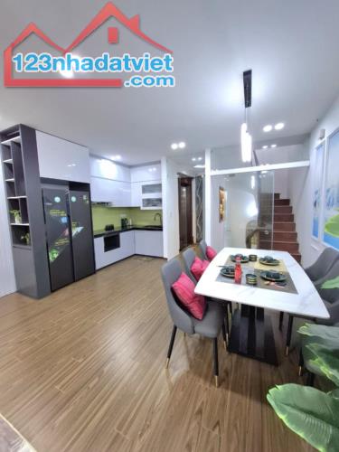 BÁN NHÀ MỚI ĐẸP PHỐ VƯƠNG THỪA VŨ - Ô TÔ ĐẬU CỬA - VIEW NHÀ NGẮM CẢ THÀNH PHỐ - 4