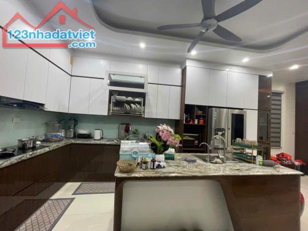 BIỆT THỰ LÔ GÓC XUÂN ĐỈNH- 3 MẶT TIỀN - TẶNG LẠI TOÀN BỘ NỘI THẤT XỊN HẠNG SANG 87m GIÁ 16 - 3