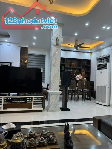 BIỆT THỰ LÔ GÓC XUÂN ĐỈNH- 3 MẶT TIỀN - TẶNG LẠI TOÀN BỘ NỘI THẤT XỊN HẠNG SANG 87m GIÁ 16 - 4