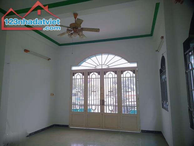Mặt Tiền Kinh Doanh đường Tỉnh Lộ 10, 170m2 ( 5 X 27 ) 3 TẦNG đúc , chủ nhà gấp bán - 3