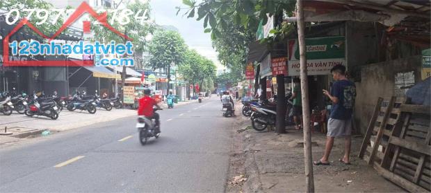 Bán nhà Đường Lã Xuân Oai,Lê Văn Việt Quận 9, giá 9,29 tỷ, diện tích 90 m2, ngang 5m, 4