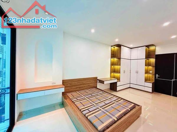 PHÂN LÔ Ô TÔ VÀO NHÀ THANG MÁY KINH DOANH NHÀ MỚI VỀ Ở NGAY CỔ NHUẾ BẮC TỪ LIÊM - 1