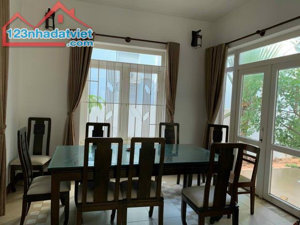 Bán gấp VILLA view sông MT Trần Quỳnh, Tp Phan Thiết, Bình Thuận DT 242m2 giá 13.5 tỷ - 1