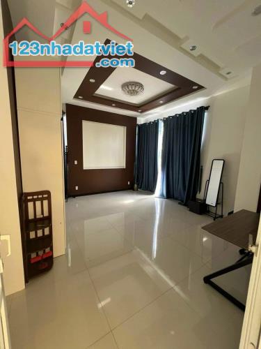 Bán gấp VILLA view sông MT Trần Quỳnh, Tp Phan Thiết, Bình Thuận DT 242m2 giá 13.5 tỷ - 4