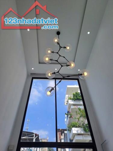 BÁN NHÀ 5 TẦNG, HẺM XE HƠI 5m THÔNG, NGAY BỘ CÔNG AN Q1 - 4x16m, GIÁ 12.8 TỶ - 2