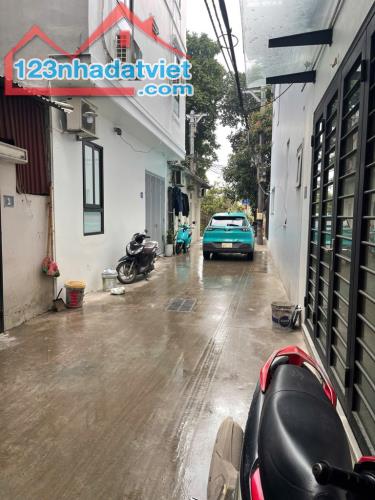 Thụy Phương,40m Mặt Tiền 4m Chỉ 6.xx Tỷ Phân Lô, Ô Tô Đỗ Cửa,Dân Xây Ở Luôn Liên hệ : 0967 - 2