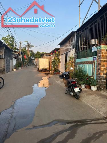 Giá rẻ phía đầu Cư Êbur - Ymoan