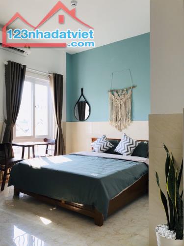 *Bán khách sạn 7 tầng, đường 2 tháng 9, diện Công Viên Châu Á (150tr/th), giá 25 Tỷ