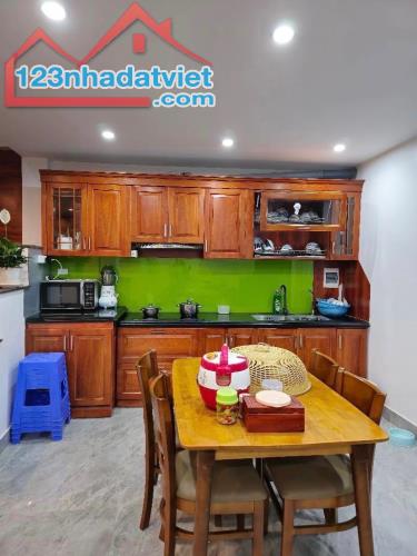 Ngô Gia Tự - Nhà đẹp 51m2 dân xây 4 tầng, ngõ thông ô tô. Ở sướng - 1