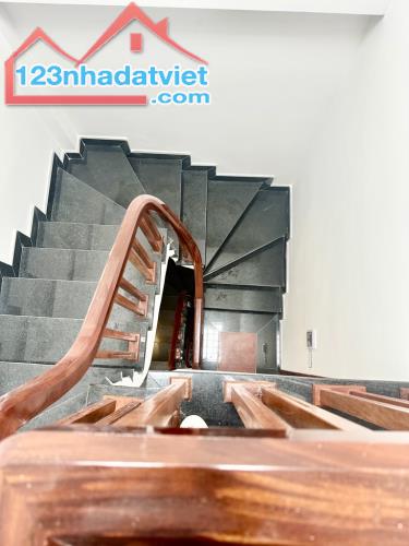 HÀNG XÓM UBND HUYỆN THANH TRÌ, 36M2 4 TẦNG GIÁ 4,85 TỶ - 3