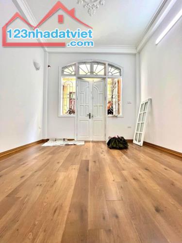 🏠 [HOT] Bán nhà Hoàng Hoa Thám, Ba Đình – 5 tầng thang máy, giá cực hợp lý 7.5 tỷ!