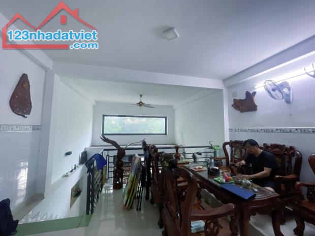 🏢 BÁN NHÀ 4 TẦNG – MẶT TIỀN HẺM XE TẢI – PHẠM VĂN ĐỒNG – KINH DOANH + VĂN PHÒNG - 1