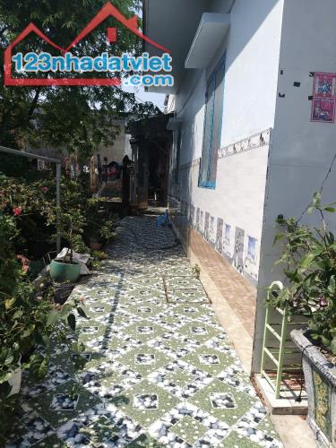 BÁN GẤP DÃY TRỌ BÌNH TIỀN 1,GIÁ 2 TỶ TL, 4 PHÒNG 1KIOT, ĐANG CHO THUÊ FULL PHÒNG - 1