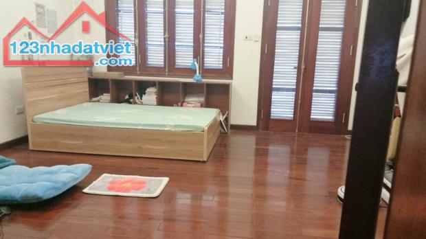 Cần bán gấp nhà Hoàng Liệt ngõ rộng sát mặt Phố 48m2 4 tầng 8tỷ - 2