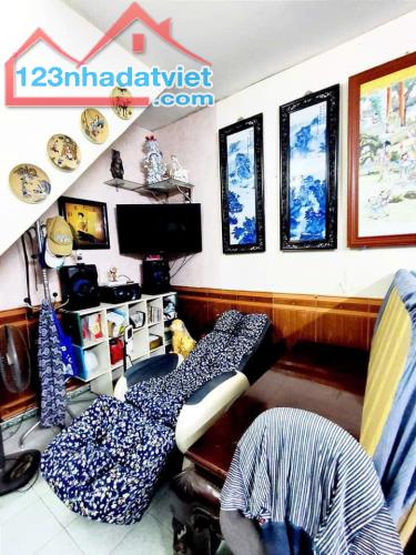 Bán Nhà 20 Tỷ MP Hàng Lược Mặt Tiền Rộng 5.5m, DT 50m² x 3T, Kinh Doanh Đỉnh - 2