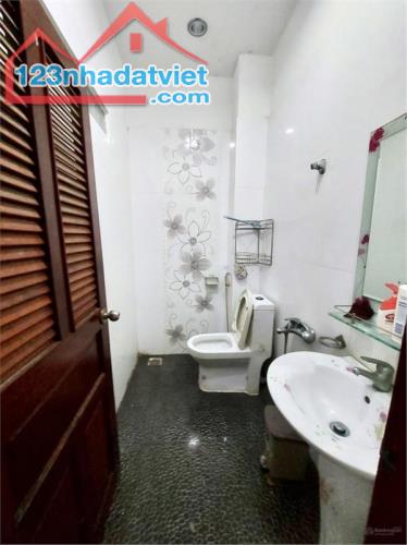 🏡 Bán nhà hẻm Nguyễn Tri Phương, Q.10, nở hậu, 9.x tỷ! - 2