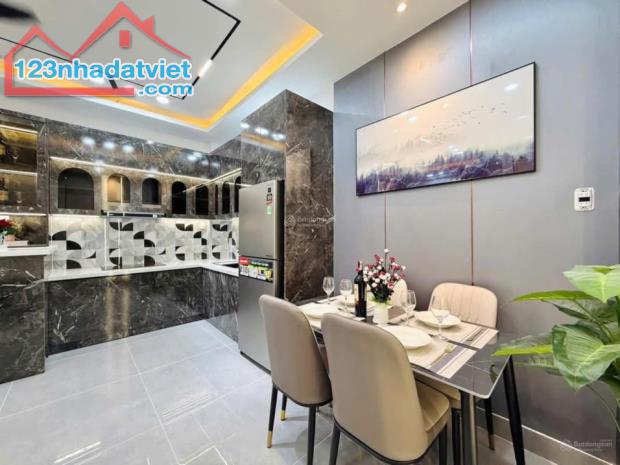 🏡 Bán nhà HXH 4m 3/2, Q.10, nội thất đầy đủ, 8.x tỷ! - 2