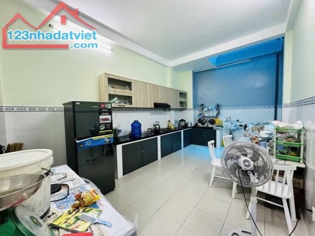 NHÀ B.ÁN NGUYỄN VĂN LƯỢNG GV - GIÁP NGUYỄN OANH & ST LOTTE - SÁT MT - 55M² - 3 TẦNG - 3