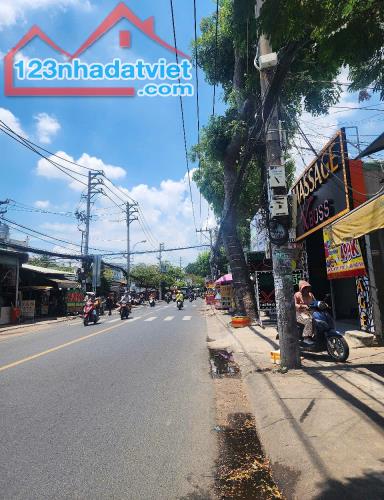 NHÀ NỞ HẬU TÀI LỘC – VỪA Ở VỪA KINH DOANH – NGAY AEON MALL BÌNH TÂN DT 200M2 CHỈ 16 TỶ