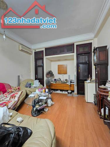 Bán nhà riêng Phố Bạch MAi - 58m2 x 4 Tầng - mặt tiền 5m - Nhà gần phố, khu vực trung tâm - 1