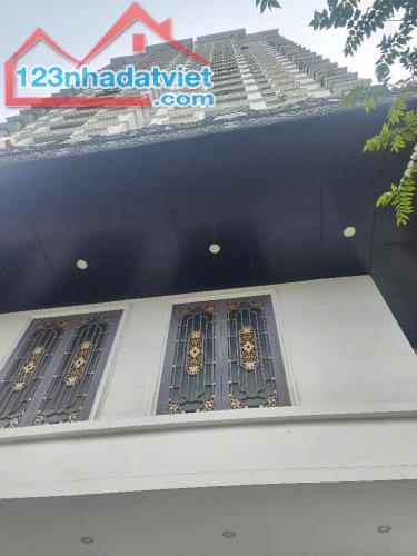 Bán  Trần Hữu Rực, Vị trí vàng, giá tốt, 43m2, chỉ chỉnh 2tỷ