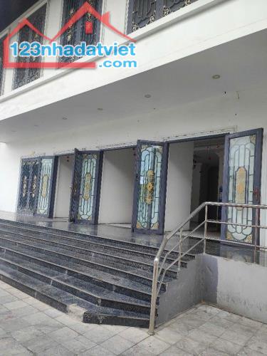 Bán  Trần Hữu Rực, Vị trí vàng, giá tốt, 43m2, chỉ chỉnh 2tỷ - 1