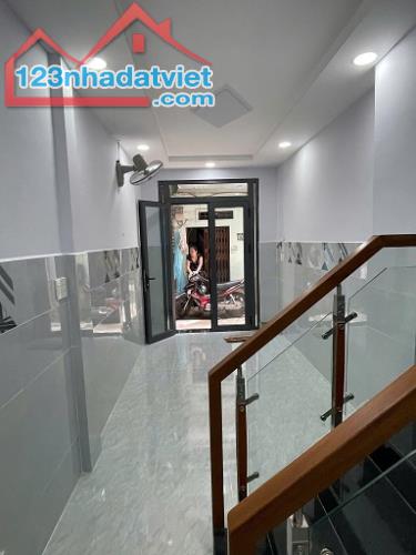 Bán Nhà 1 Trệt 1 Lầu 1 Lửng Đường Lạc Long Quân, Phường 10, Tân Bình, HCM - 4