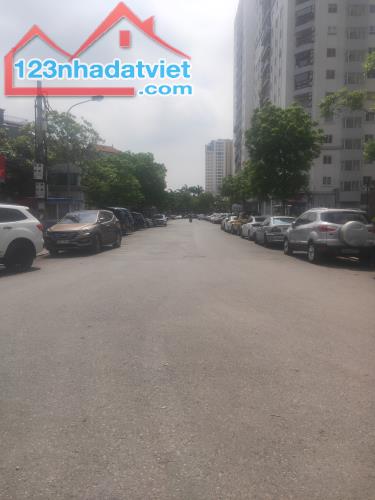 BÁN NHÀ SIÊU HOT – GẦN MẶT PHỐ VÕ CHÍ CÔNG – 33M2 – Ô TÔ ĐỖ CỔNG NGÀY ĐÊM CHỈ 100M RA PHỐ - 1