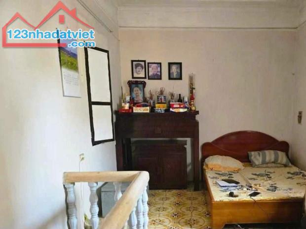 BÁN NHÀ MẶT PHỐ THUỴ KHUÊ DT30M,4T, 16 TỶ.