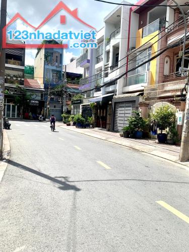 Bán nhà hẻm 6m Tân Hương-ngang 8M-33PN+thang máy-110tr/th chỉ 20 tỷ hơn