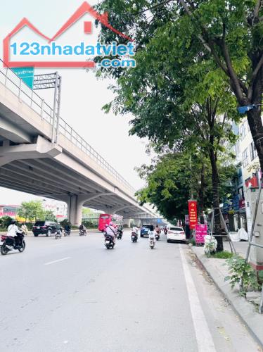 HAÀNG RẤT HIẾM - NGÕ SIÊU NÔNG - THÔNG - KINH DOANH - Ô TÔ TRÁNH VÀ VÀO NHÀ - GIÁ ĐẦU TƯ. - 4