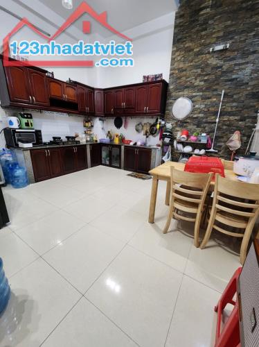 Siêu phẩm nhà MT Trưng Vương 3 ,Trung Chánh, 3T x 67m2 ,Giá chỉ 6.0 tỷ(TL) - 3